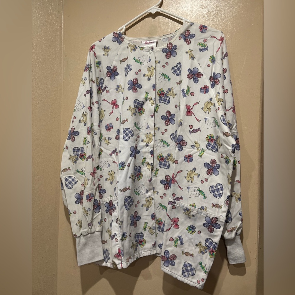 Long sleeve scrub top